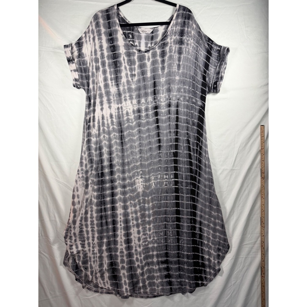 Black & White Tie-Dye Maxi Dress - Relaxed Fit